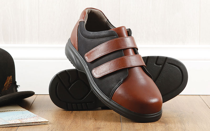 https://www.sandpipershoes.com/pub/media/catalog/category/CATEGORY-Mens-Shoes-800x500_1.jpg